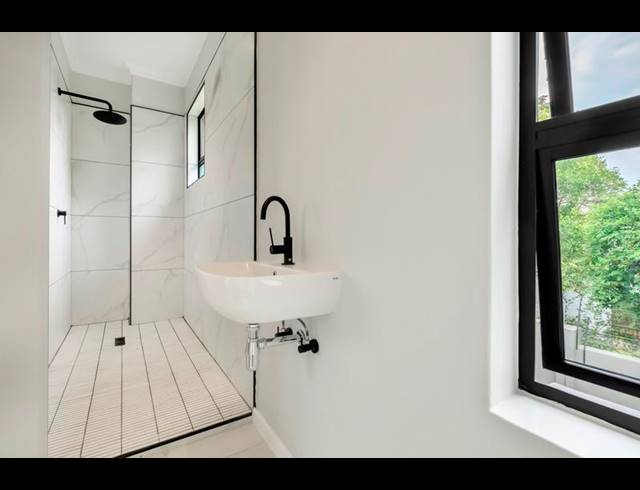 4 BEDROOM HOUSE FOR SALE IN BRYANSTON